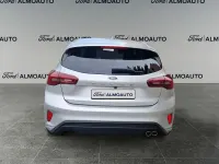 Usado Ford Focus ST-Line 155 CV (114 kW) 2024 Plata perla (metalizado) Berlina