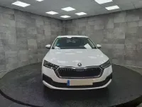 Usado Skoda Octavia 110 CV (80 kW) 2021 Blanco Familiar