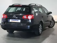 Usado VW Passat Edition 140 CV (102 kW) 2010 Marrón Familiar