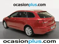 Usado Seat Leon Style 110 CV (80 kW) 2018 Rojo Monovolumen