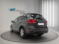 Usado Fiat Freemont Urban 140 CV (102 kW) 2011 Gris SUV