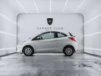 Usado Ford Ka 69 CV (50 kW) 2014 Blanco Coupe