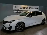 Używany Peugeot 308 Allure 180 KM (132 kW) 2022 Biały Sedan/Limuzyna