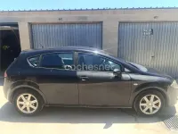 Usado Seat Leon Reference 105 CV (77 kW) 2006 Negro Utilitario