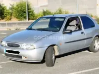 Usado Ford Fiesta 90 CV (66 kW) 1998 Gris / plata Utilitario