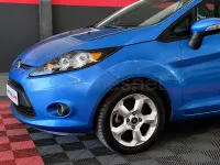 Usado Ford Fiesta Ambiente 68 CV (50 kW) 2009 Azul Berlina