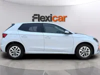 Usado Skoda Fabia Selection 116 CV (85 kW) 2025 Blanco Utilitario