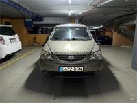 Usado Kia Carens LX 112 CV (82 kW) 2005 Beige Monovolumen