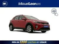 Usado Kia Stonic 100 CV (73 kW) 2022 Rojo SUV