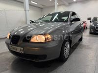 Usado Seat Ibiza Fresh 100 CV (73 kW) 2003 Gris / plata Berlina