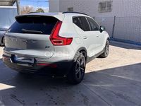 Usado Volvo XC40 Plus 163 CV (119 kW) 2024 Gris / plata SUV