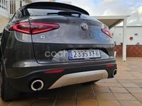 Usado Alfa Romeo Stelvio Super 210 CV (154 kW) 2017 Gris / plata SUV