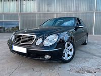 Usado Mercedes E200 Avantgarde 122 CV (89 kW) 2005 Negro Berlina