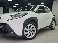 Usado Toyota Aygo X Play 72 CV (52 kW) 2022 Blanco SUV