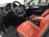 Usado Volvo XC40 Momentum 190 CV (139 kW) 2018 Blanco SUV