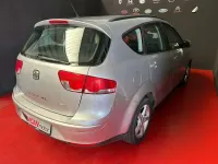 Usado Seat Altea XL Reference 105 CV (77 kW) 2010 Plateado Monovolumen