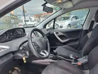 Usado Peugeot 2008 Access 82 CV (60 kW) 2015 Blanco SUV