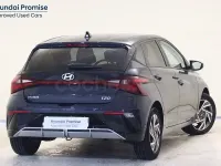 Usado Hyundai i20 100 CV (73 kW) 2025 Gris / plata Utilitario