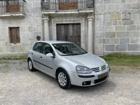 Usado VW Golf IV Sportline 115 CV (84 kW) 2004 Gris / plata Berlina