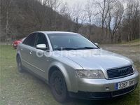 Usado Audi A4 130 CV (95 kW) 2001 Gris / plata Berlina