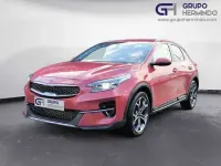 Usado Kia XCeed 136 CV (100 kW) 2022 Rojo SUV