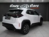 Usado Toyota Yaris Cross Active 116 CV (85 kW) 2024 Blanco SUV