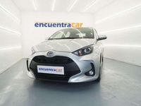 Usado Toyota Yaris Hybrid Active 116 CV (85 kW) 2024 Plateado Utilitario