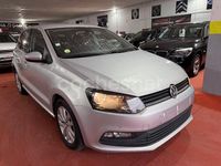 Usado VW Polo Sportline 90 CV (66 kW) 2015 Gris / plata Berlina