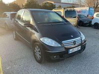 Usado Mercedes A180 Elegance 109 CV (80 kW) 2008 Negro Utilitario