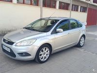 Usado Ford Focus Trend 100 CV (73 kW) 2011 Gris / plata Berlina