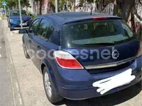 Usado Opel Astra Enjoy 90 CV (66 kW) 2004 Azul Berlina