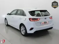 Usado Kia Ceed 101 CV (74 kW) 2021 Blanco Utilitario
