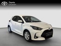 Usado Toyota Yaris Active 116 CV (85 kW) 2021 Blanco Utilitario