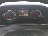 Usado Peugeot 2008 Active 110 CV (80 kW) 2021 Gris SUV