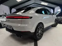 Usado Porsche Cayenne E-Hybrid Black Edition 470 CV (345 kW) 2025 Blanco SUV