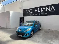 Usado Peugeot 207 Active 70 CV (51 kW) 2012 Azul Berlina