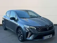 Usado Renault Clio V Techno 90 CV (66 kW) 2024 Gris Berlina
