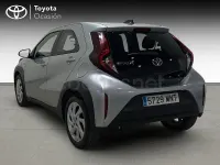 Usado Toyota Aygo X Play 72 CV (52 kW) 2023 Gris / plata SUV