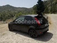 Usado Ford Fiesta Futura 80 CV (58 kW) 2008 Negro Utilitario