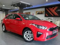 Usado Kia Ceed 100 CV (73 kW) 2020 Rojo Utilitario
