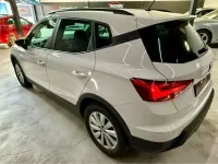 Usado Seat Arona Style Plus 110 CV (80 kW) 2021 Blanco SUV
