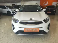 Usado Kia Stonic 120 CV (88 kW) 2020 Gris SUV