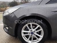 Usado Ford Focus Titanium 125 CV (91 kW) 2017 Gris / plata Familiar