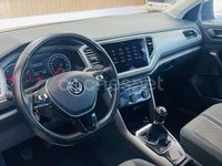 Usado VW T-Roc Advance 115 CV (84 kW) 2021 Gris / plata SUV
