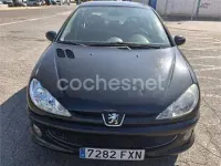 Usado Peugeot 206 70 CV (51 kW) 2007 Negro Berlina