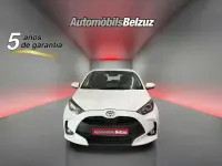 Usado Toyota Yaris Style 116 CV (85 kW) 2024 Blanco Utilitario
