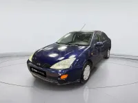 Usado Ford Focus Ambiente 100 CV (73 kW) 2001 Azul Berlina