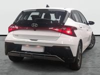 Usado Hyundai i20 100 CV (73 kW) 2025 Blanco atlas Utilitario