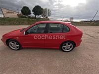 Usado Seat Leon 150 CV (110 kW) 2005 Rojo Utilitario