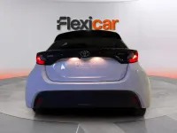 Usado Toyota Yaris Active 116 CV (85 kW) 2025 Gris Utilitario